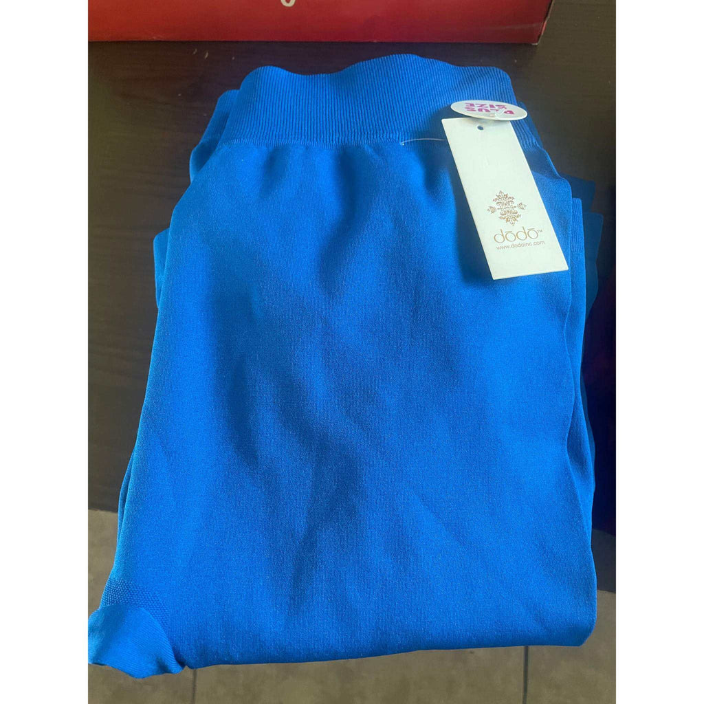 SOLID SEAMLESS LEGGINGS - PLUS