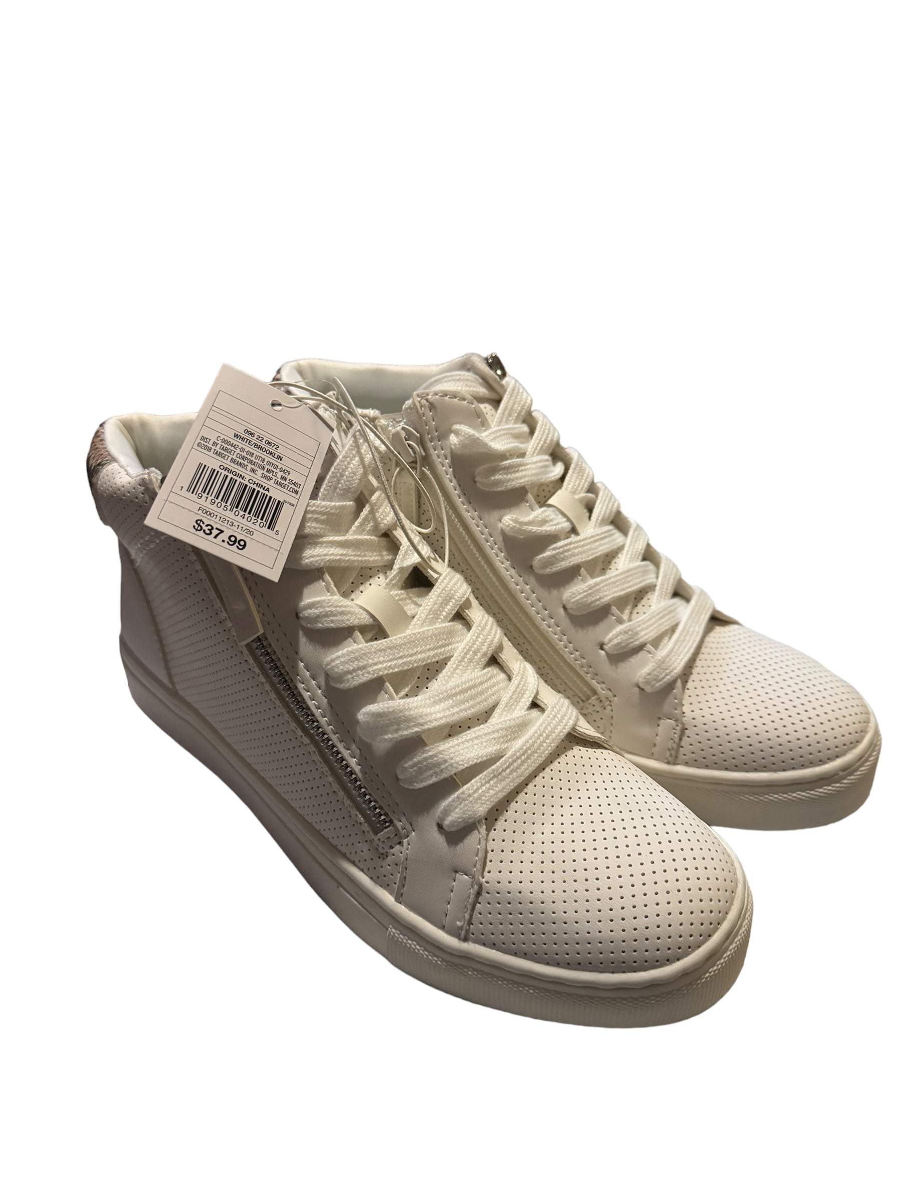 Universal Thread Brooklyn Lace Up Sneakers NEW Size 8.5 White