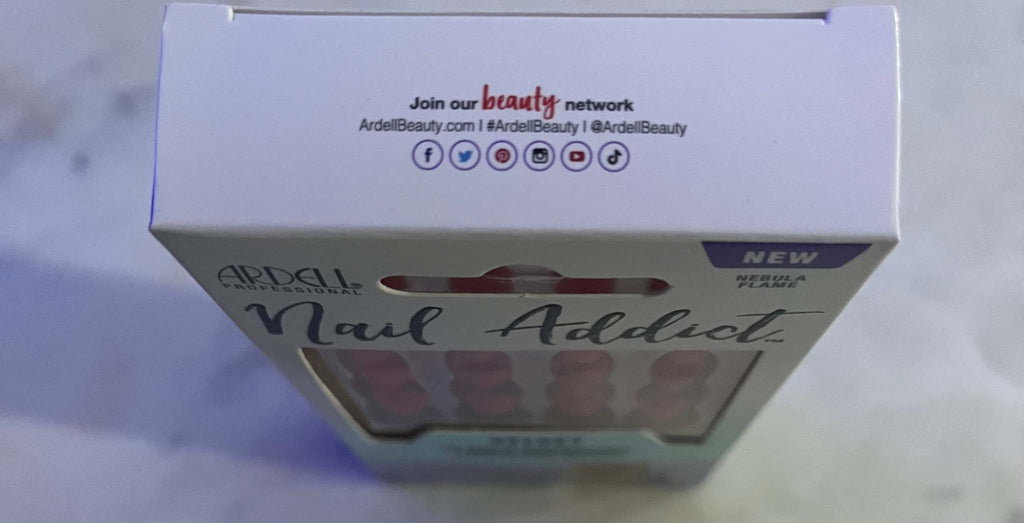Ardell Press-on Nails Nail Addict Velvet Nebula Flame #58630