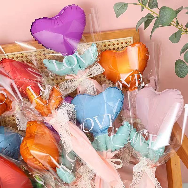 Mother's Day Goddess's Day Valentine's Day holding love flower balloon kindergarten mall activities gifts