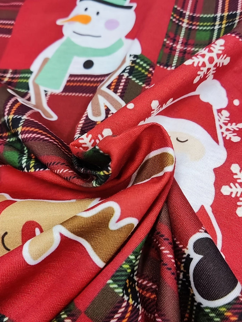 Plus Size Christmas Blouse, Women's Plus Colorblock Santa Claus & Snowman Print Long Sleeve Notched Neck Slight Stretch Henley Shirt