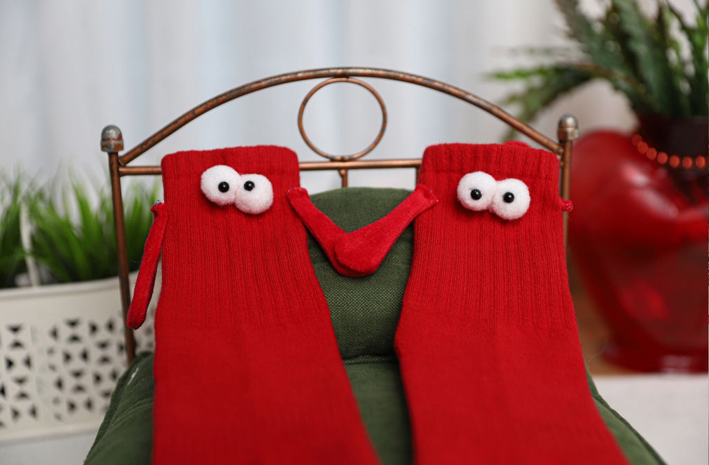Couple Socks with Magnetic Hands 2 Pairs Magnetic Socks Funny Gifts For Valentines Day