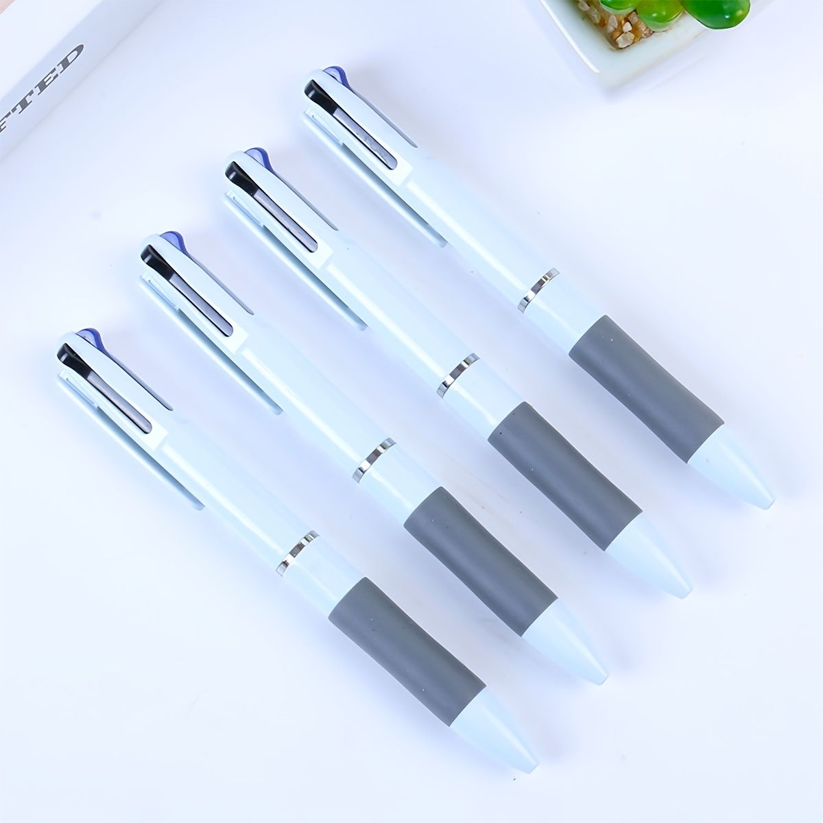 3pcs Three-color Ballpoint Pen 0.7mm Bullet Head Multi-color Pen Student Office Black Red Blue 3-color Integrated Push Type Ballpoint Pen