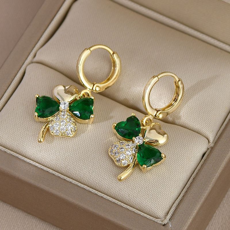 Creative Elegant Trendy Alloy Shamrock Pendant Earrings Gold Plated Decorative Accessories For Holiday Party Girls Accessories